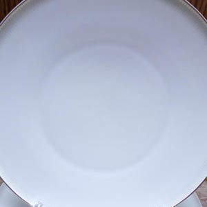 2509 H C Heinrich & Co Bavaria Germany Fine Porcelain Dinnerware 9.75&quot; Dinner Plates Set of 5 Gold Rim - Great Condition