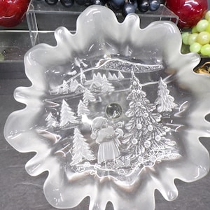 2309 Mikasa Christmas Story Footed Bon Bon Crystal Holiday Serving Plate with Ruffled Satin Edges - Excellent Condition