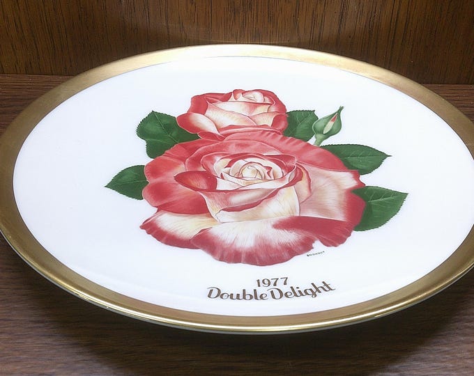 2410 Gorham Double Delight 10.75" Mauve Rose Collector Plate w/Gold Rim Vintage 1977 - Great Condition