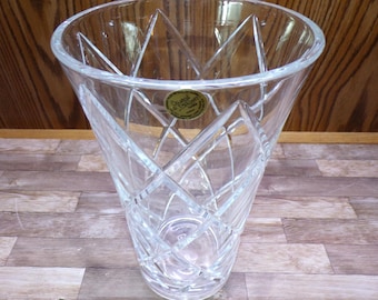 2511 Cristal D'Arques J.G. Durand 24% Lead Crystal 10" Vase Made in France - Great Condition In Original Box