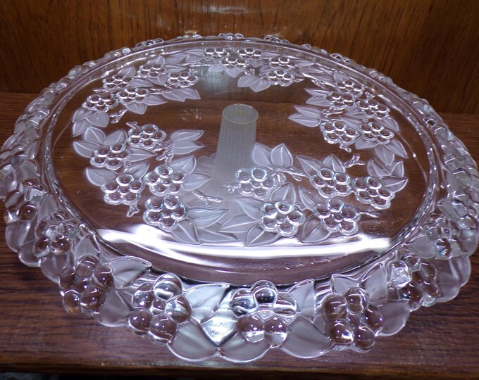 2504 Mikasa Carmen WaltherGlas 13" Holly and Berry Footed Vintage Cake Platter Raised Berries & Frosted Leaves 3.5" Tall - Good Condition