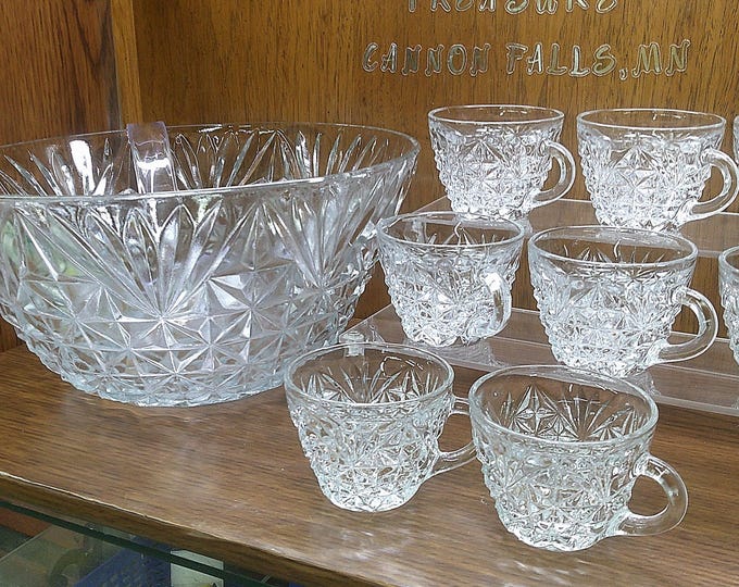 2402 Anchor Hocking Arlington Punch Bowl 18 pc Vintage Set- 6 qt Bowl, Plastic Ladle, 8 Hooks & 8 Cups- Good Condition No Chips No Cracks
