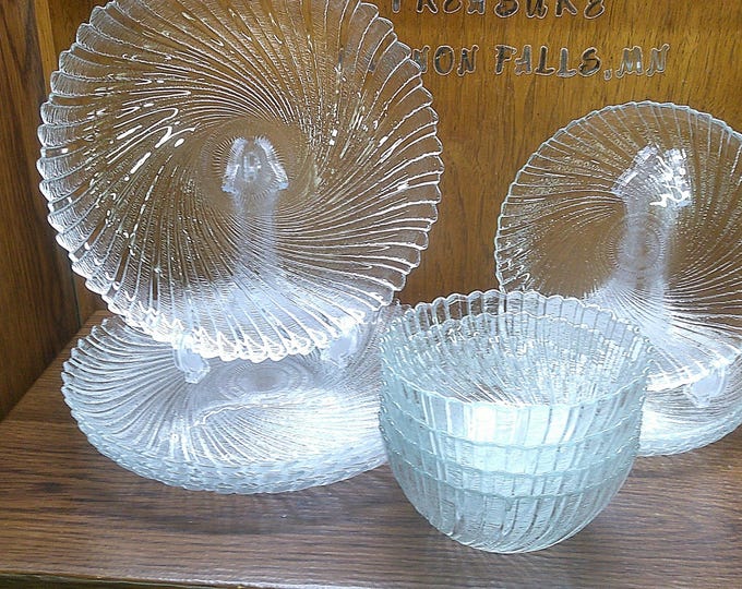 2503 Arcoroc Seabreeze Swirl Set of 12- (4 each) 7.5" Plates, 10" Plates & 5.25" Bowls Tempered Textured Glass- France - Excellent Condition