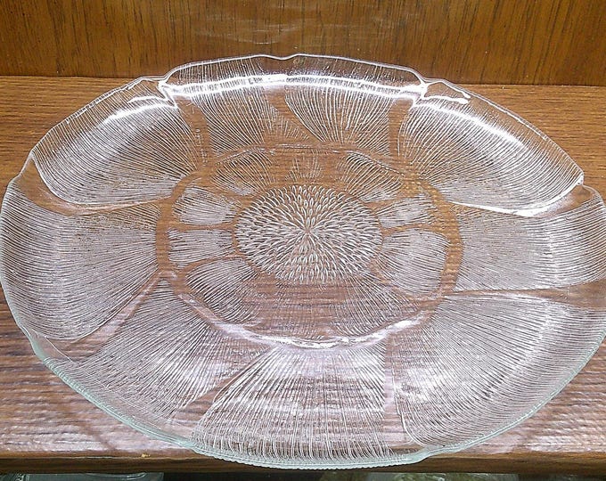 2306 Arcoroc "Fleur" Flower Textured Tempered 13" Wide Platter Tray w/ Petal Pattern Vintage Made in France - Good Condition