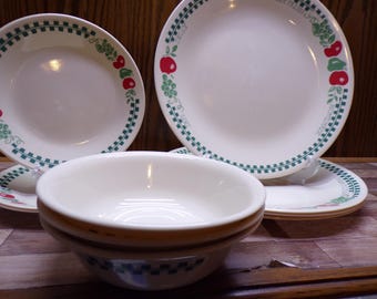 2510 Corelle Farm Fresh Apple Vintage Dinnerware 10 pc Partial Set - Good Condition Light Scratches