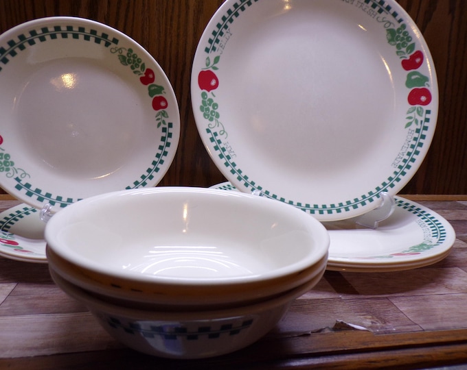 2510 Corelle Farm Fresh Apple Vintage Dinnerware 10 pc Partial Set - Good Condition Light Scratches