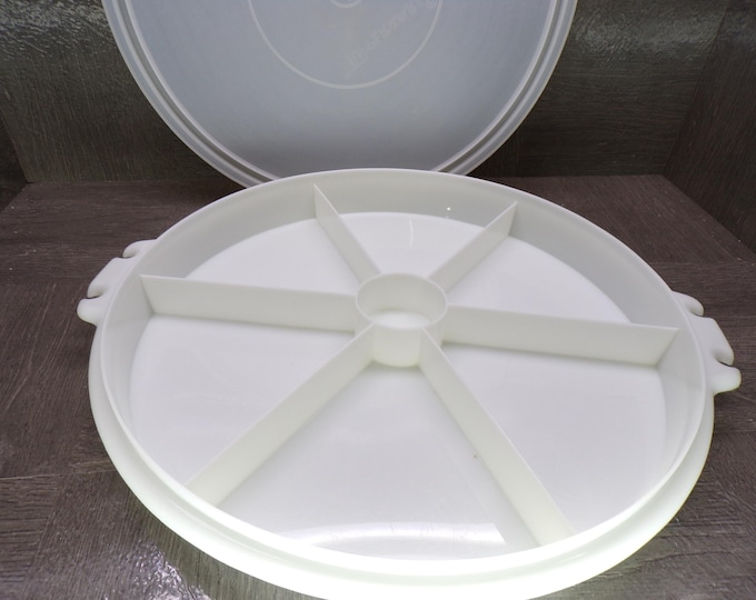 2602 Vintage Tupperware 12" Round Divided Platter Tray with Lid - Veggie, Pizza, Pie - Good Shape No Handles