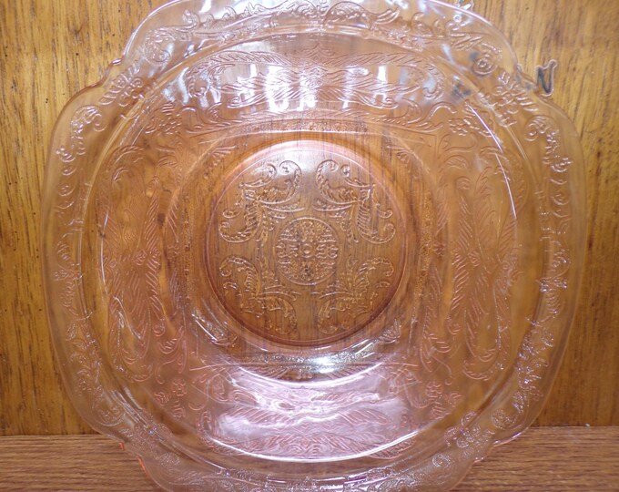 2506 Jeanette Glass 10" Peach Pink Depression Glass Vintage Bowl - Great Condition