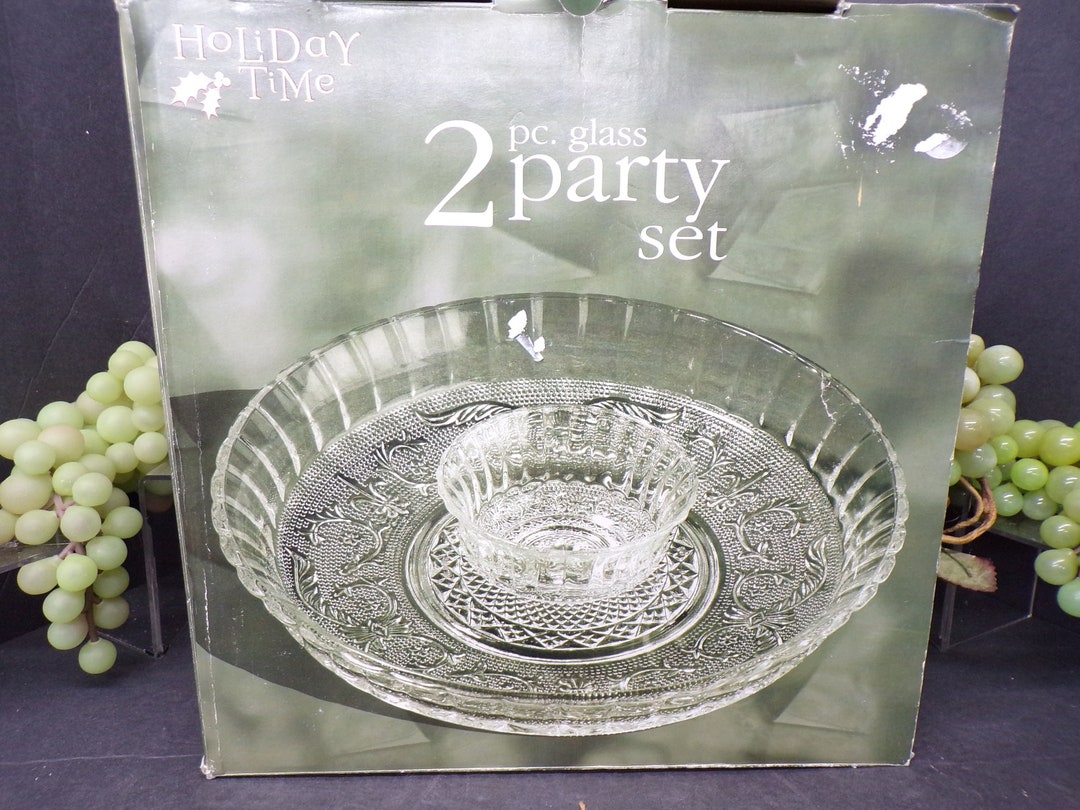 2311 Holiday Time 2 Pc Party Set Relish/ Chip & Dip Set 12 Platter and