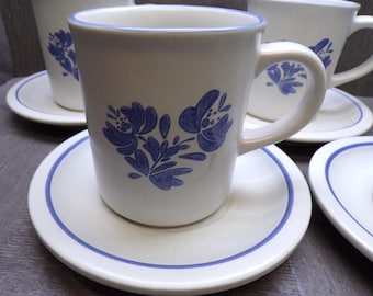 2607 Pfaltzgraff Yorktowne 8 pc Vintage Set 4 Cups & 4 Saucers
