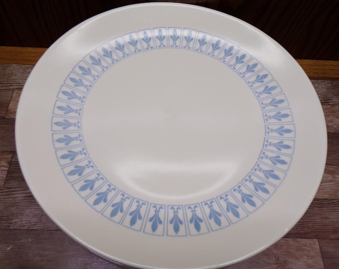2511 Homer Laughlin Vintage Richelieu Blue & White Fleur de Lis Ironstone 10" Dinner Plates Set of 7 Good Condition Light Scratches