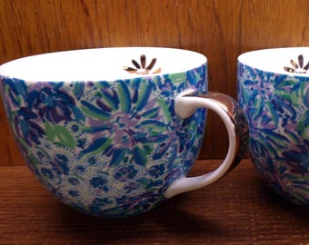 2506 Lion Around Hidden Cat Blue, Green, Purple Vintage 16 oz Coffee Mugs by Lilly Puhtzer Set of 2 - Great Condition