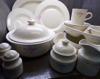 2607 Pfaltzgraff Trousseau Pattern Vintage Stoneware Great Condition Choose from List: