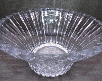 2608 Mikasa Studio Nova Balmore 9.5" Ribbed Crystal Hostess Serving Bowl