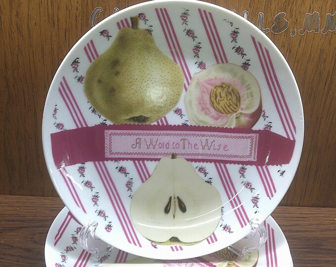 2501 Sigma Taste seller #472 Gloria Vanderbilt Fond Memories Word to the Wise 8.25" Snack / Salad Plate Set of 4 - Great Condition