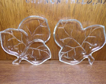 2505 Pair of 7" Clear Glass Leaf Shaped Trinket / Nut Dishes - One Divided & One Not - Great Condition