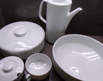 2609 Rosenthal Studio Line Linie Vintage Tapio Wirkkala White Modern Ribbed Fluted Dinnerware - Excellent Condition Choose from List: