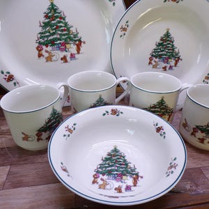 fine china ヴィンテージ　クリスマス　皿　カップ　セット fine china ヴィンテージ クリスマス 皿 カップ セット Fine china