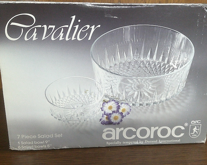 2411 Arcoroc Diamant Cavalier Tempered Glass Vintage 7 pc Bowl Set - (1) 9" & (6) 5" Bowls Made in France- Great Condition in Original Box