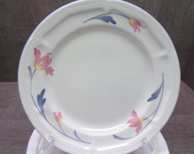 2602 Avonlea Citation Corn Panies Stoneware Beautiful Pink & Blue Floral 7.5" Salad / Snack Plates Set of 4 - Good Condition Light Scratches