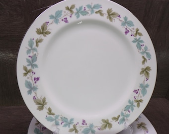 2602 MS Vintage Pattern #6701 Grapevine Leaves Fine China 10.25" Dinner Plates Set of 5 - Great Condition a Few Light Surface Scratches