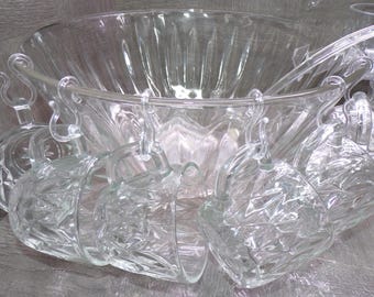 2606 Anchor Hocking Crown Point (1500/7) 18 pc Vintage Punch Bowl Set