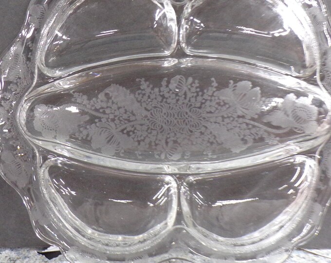 2210 Cambridge Glass Etched Wildflowers Divided Dish Platter Tray 12" Beautiful Vintage - Good Condition