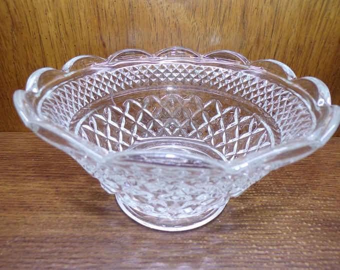 2504 Anchor Hocking Wexford Pattern 8.25" Wide x 4.25" Tall Footed Compote Vintage Criss-Cross Diamond Cut Crystal Glass - Great Condition
