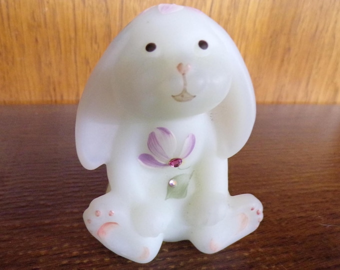 2501 Fenton Swarovski Crystals 4" Luv Bunny Dew Drops Satin Love Rabbit Lop Eared #5293 DC - Great Condition