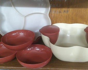 2411 Tupperware 10 pc Open House Chip-n-Dip / Salad Set Latte & Cinnamon Chip Bowl, Lid, 2 Dip Cups w/Lids, 4 Side Bowls - Great Condition