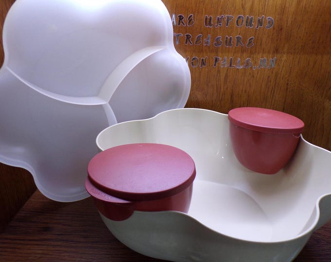 2506 Tupperware 6 pc Open House Chip-n-Dip / Salad Set Latte & Cinnamon Chip Bowl, Lid and 2 Dip Cups w/Lids - Great Condition
