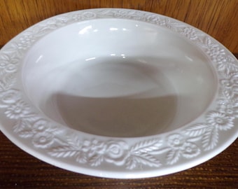 2508 Anchor Hocking Vitrock 9.5" Flat Rim White Milk Glass Raised Floral Pattern Serving Bowl - Great Condition