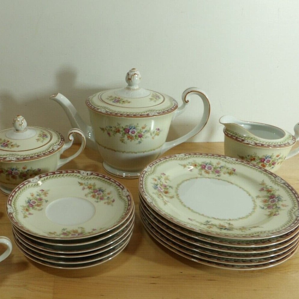 2309 Noritake Toki Kaisha Nippon N2632 Burgandy Red Edge 2309 Noritake Toki Kaisha Nippon N2632 Burgandy Red Edge