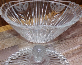 2508 Crystal Clear Industries Vintage Ribbed Lead Crystal Covered Candy Dish with Frosted Flowers 8.25" x 5.25" x 8.25" Tall  - Great Cond.