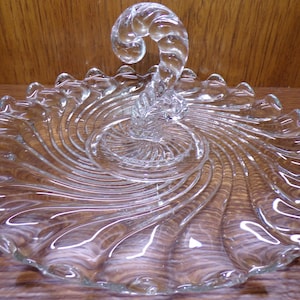 2506 Fostoria Vintage Colony Clear Glass Swirl 11.5&quot; Scalloped Serving Tray Platter w/ Center Handle - Great Condition