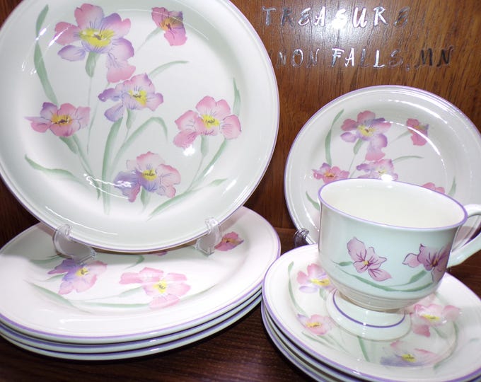 2507 Sangostone Windsor #3647 Beautiful Vintage Pink Purple Floral Dinnerware - Pre-owned Great Condition - Choose from List: