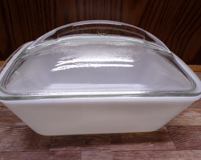 2508 Westinghouse Vintage Milk Glass 9.5" Loaf Pan Baking Dish w/ Clear Glass Lid - Great Condition