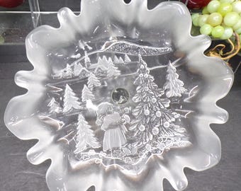 2309 Mikasa Christmas Story Footed 9.5" Bon Bon Crystal Holiday Serving Plate with Ruffled Satin Edges