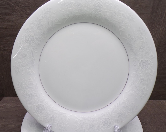 2603 Crown Ming Queens Lace Jian Shiang Fine China 10.5" Dinner Plates Vintage Set of 4 - Great Condition Slight Wear on Platinum Rim