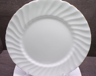 2609 Tuscan Dover Vintage Fine English Bone China 10.5" Dinner Plates Set of 5 White Swirl Gold Rim