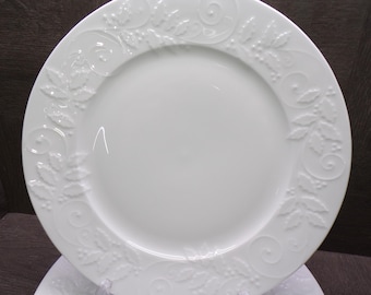 2604 Mikasa Holly Wreath Bone China 10.75" Dinner Plates Set of 5