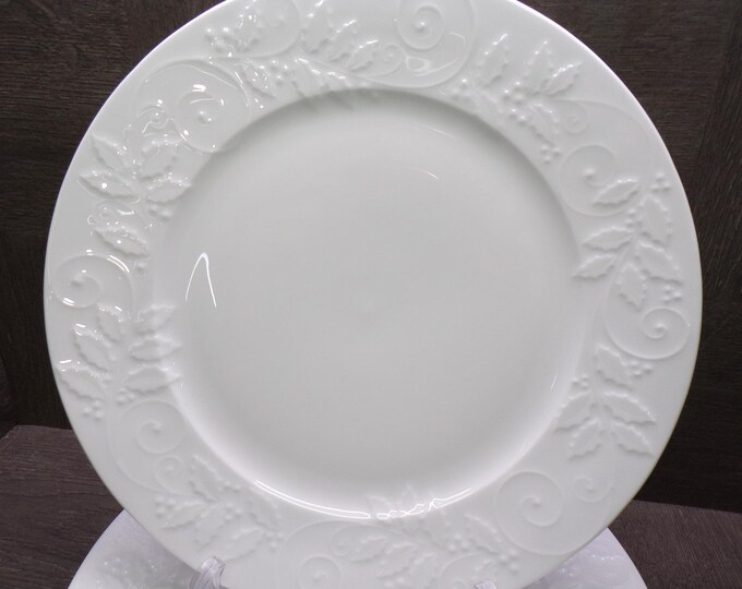 2604 Mikasa Holly Wreath Bone China 10.75" Dinner Plates Set of 5