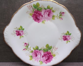 2605 Royal Albert American Beauty Fine Bone China Vintage 10" x 9" Oval Cake Plate