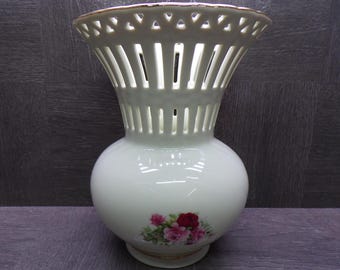 2606 Baum Bros. Formalities Victorian Rose 9" Vintage Vase Reticulated Lattice Pattern w/ Gold Rim