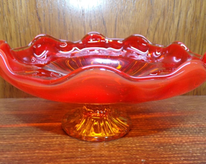 2506 Viking Glass Vintage 4" Tall x 7" Wide Amberina Petal Pedestal Decorative Candy Dish Compote - Great Condition