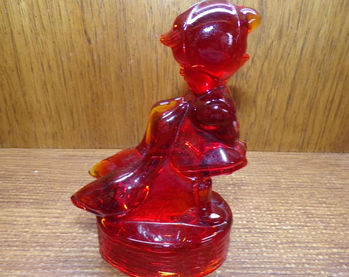 2507 LE Smith Glassworks Goose Girl Ruby Red Amberina Glass 6" Vintage Modeled After The Famous Hummel Goose Girl- Great Condition