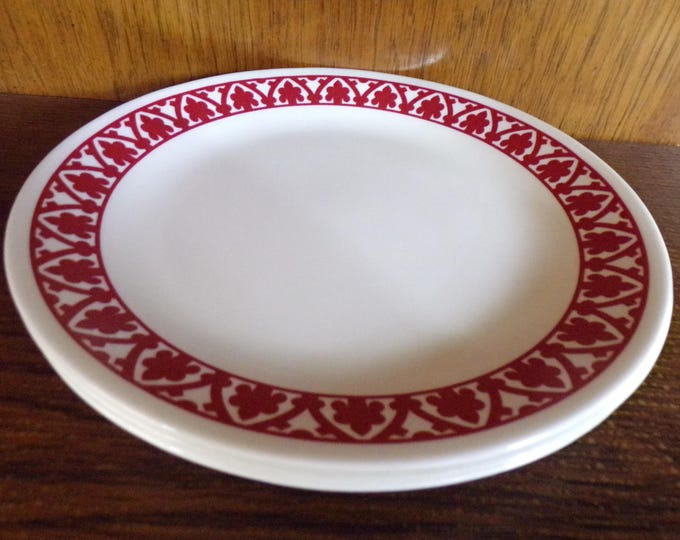 2507 Corelle Venetian Evening 10.25" Dinner Plates Set of 4 Burgundy Red Pattern on White - Great Condition