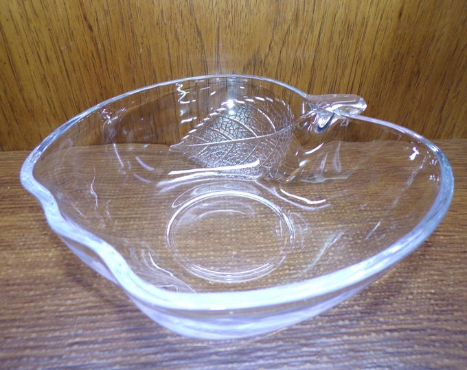 2401 Apple shaped 8" Clear Centerpiece / Serving Bowl w/ Stem & Textured Leaf Vintage Glass - Great Condition