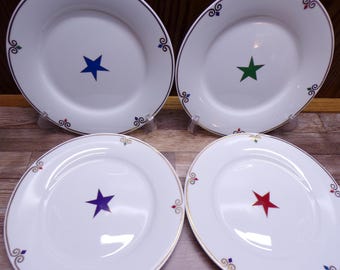 2511 Pier 1 Imports Celebration 7.5" Dessert / Snack Plates Set of 4 Red, Green, Blue, Purple Stars - Great Condition