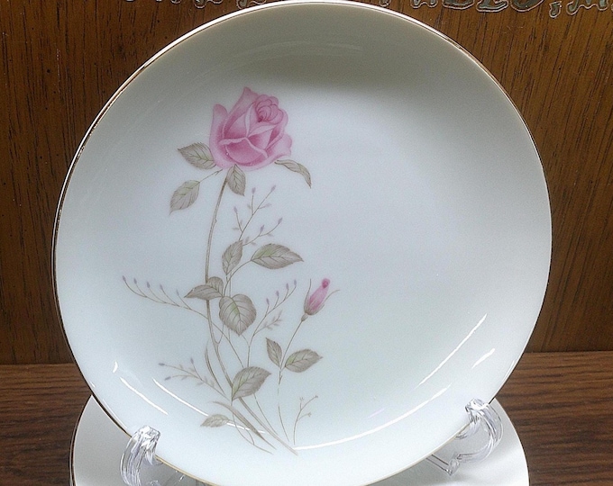 2501 Minuet Rose #8547 Fine China Pink Rose w/Gold Rim 7.5" Snack / Salad Plates Set of 4 Great Condition